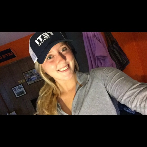 Meet your Posher, Hannah - Picture 1 of 1